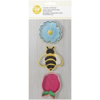 Picture of Wilton Cookie Cutter, Flowers Bee - Pack of 3