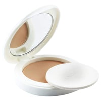 Lakme Invisible Finish SPF 8 Foundation and Perfect Radiance Compact, 8g
