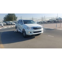Picture of Toyota Hilux Pickup, 2.7L, White - 2009