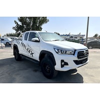 Toyoto Hilux, 2.4L, White - 2018