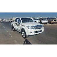 Picture of Toyota Hilux Pickup, 2.7L, White - 2010