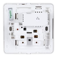 Picture of Schneider AvatarOn 2 USB Chargers & Switched Socket, E8315USB, 3P, 13A - Box of 6