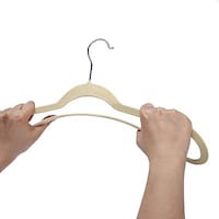 Dingo Non-Slip Velvet Hangers, 44.5cm - Pack of 240