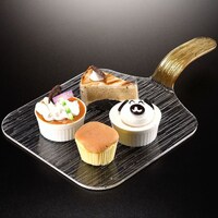 Picture of Vague Acrylic Bark Design Show Plate with Handle, Gold & Clear