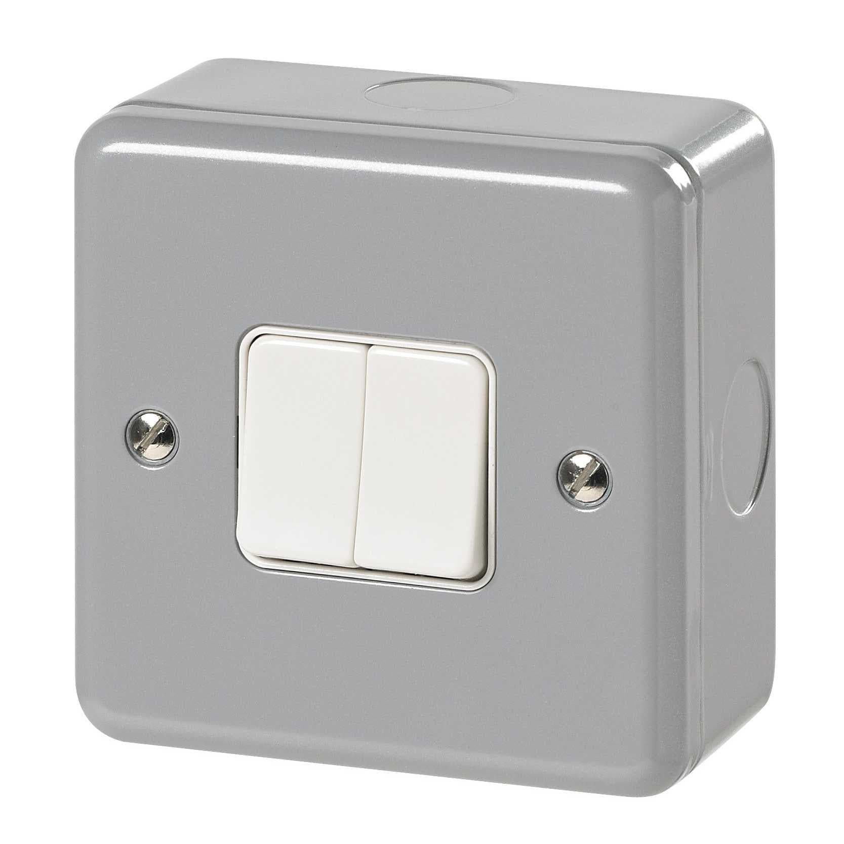 MK Metalclad Plus 2 Gang Single Pole Two Way Switch, 10A, Silver