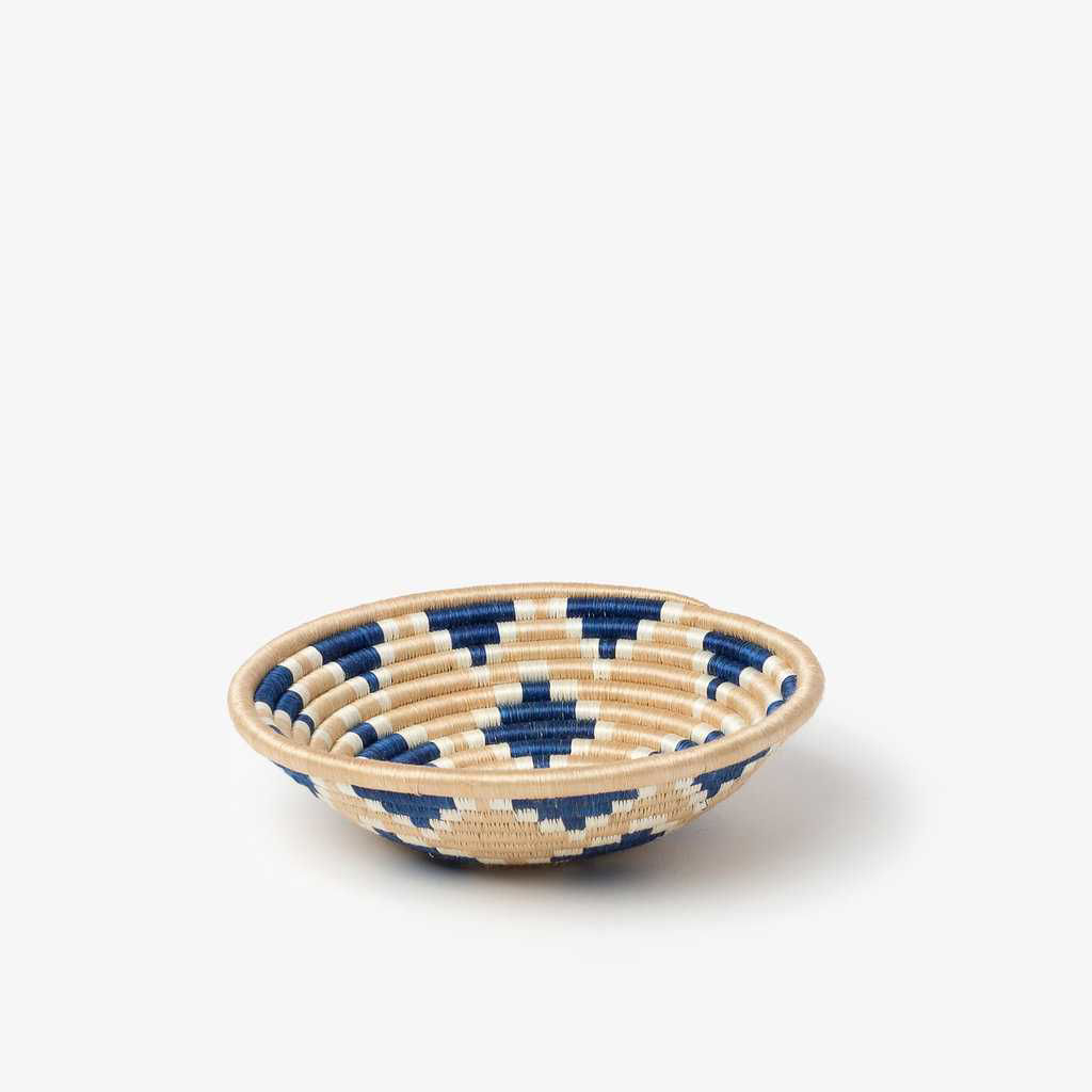 Picture of Azizi Life Diamonds Akaneri Bowl, Indigo