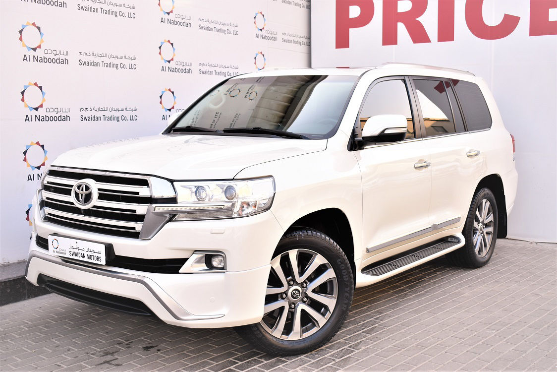 Picture of Toyota Land Cruiser VXR, 4.6L - 2017