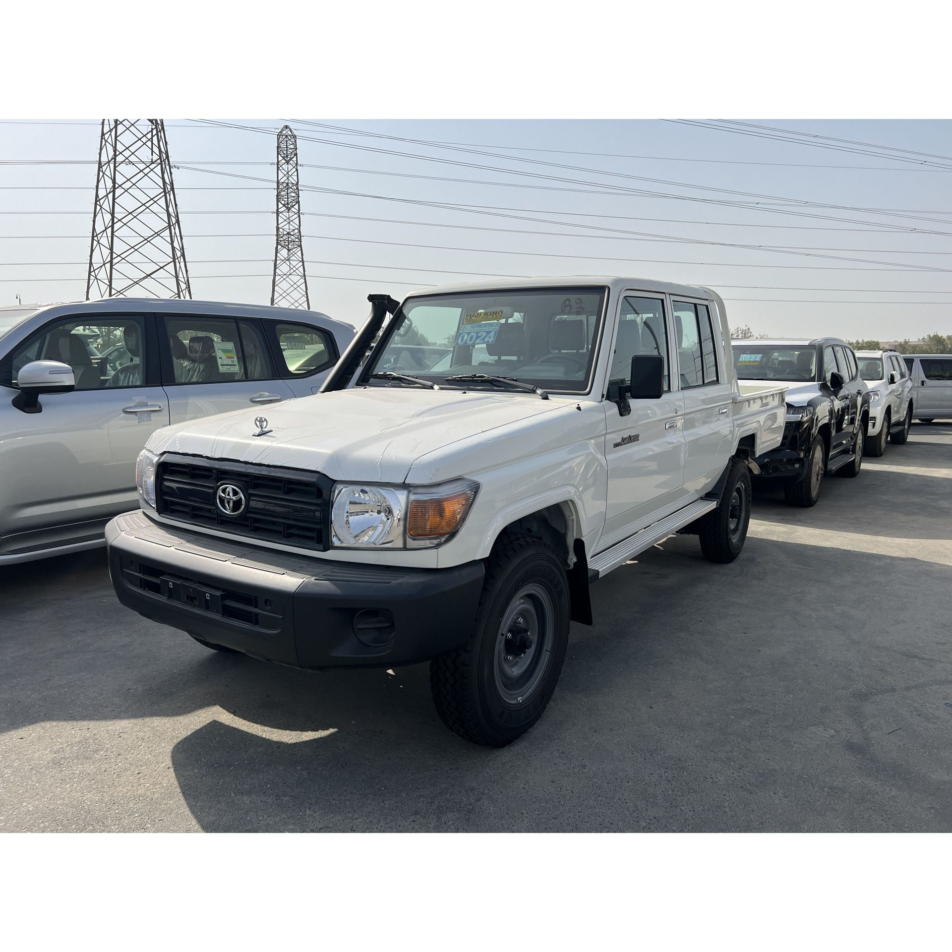 Buy Online Toyota Land Cruiser Double Cabin Pickup, 4.0L, White 2022